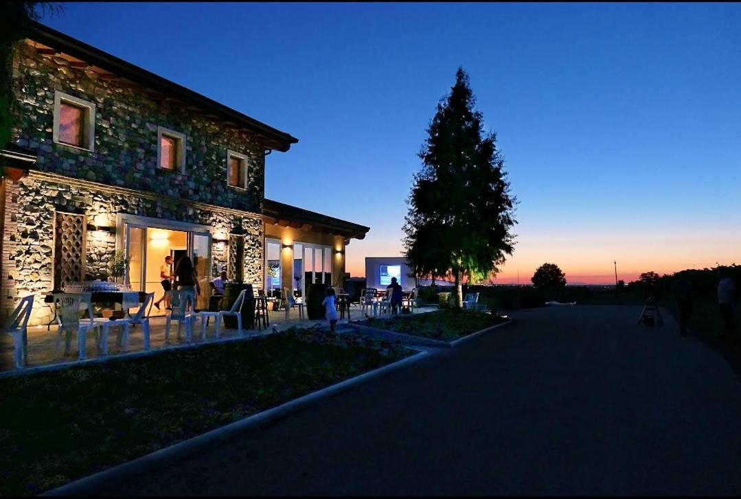 Agriturismo E Acetaia La Vedetta كاستلفترو دي مودينا المظهر الخارجي الصورة